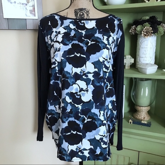 GAP Tops - GAP women’s floral top